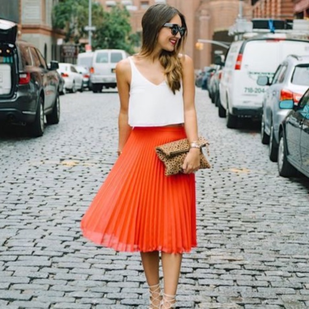 Banana Republic pleated skirt